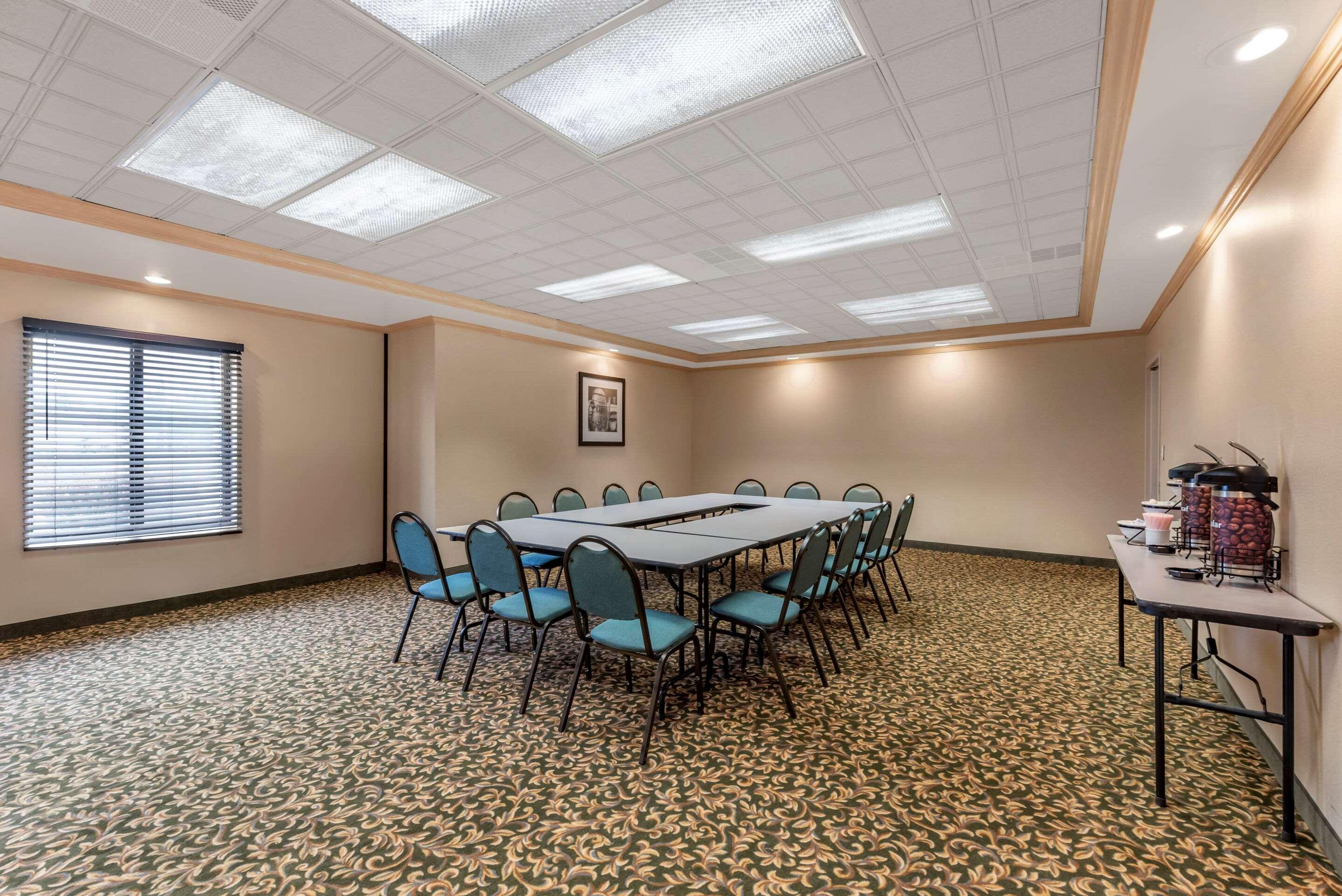 Comfort Inn & Suites Warsaw Near Us-30 Kültér fotó